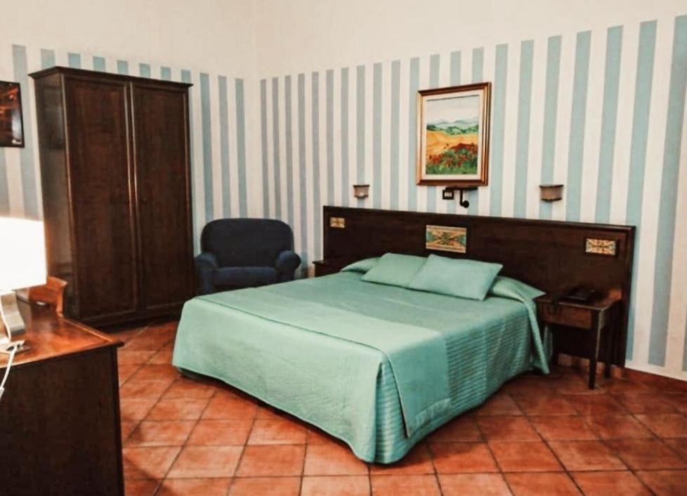 Hotel Plaza Caltanissetta Bagian luar foto