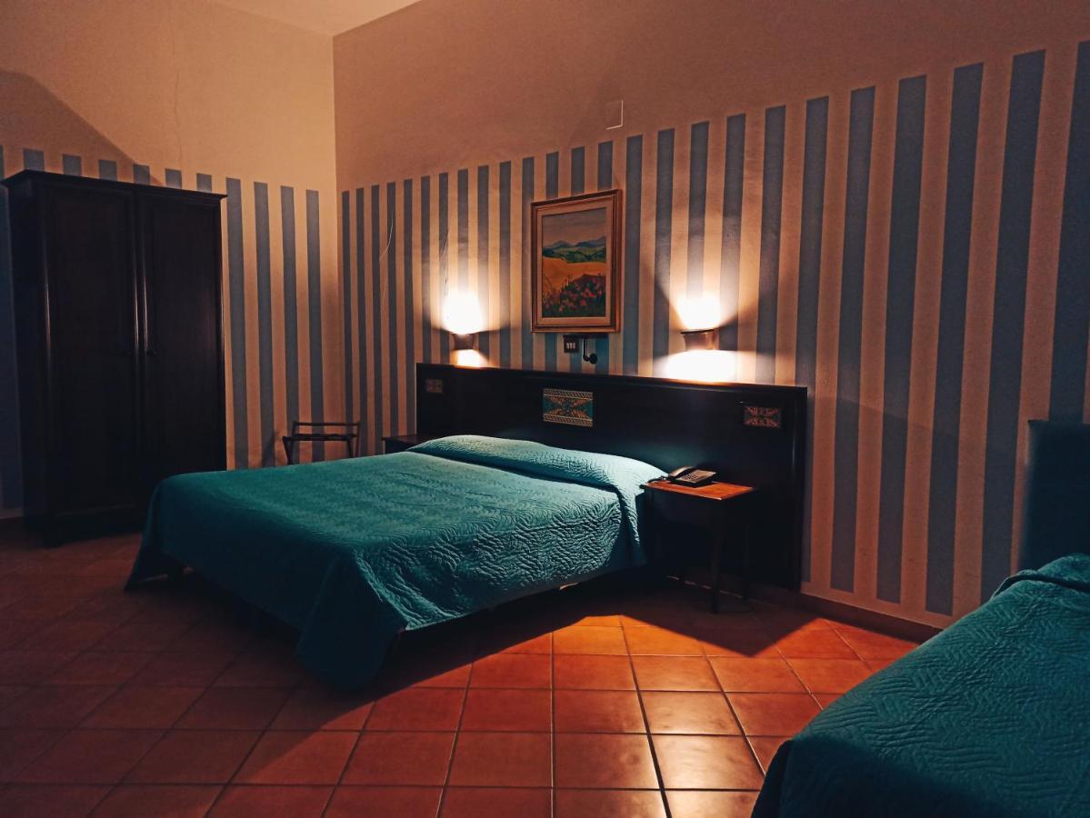 Hotel Plaza Caltanissetta Bagian luar foto