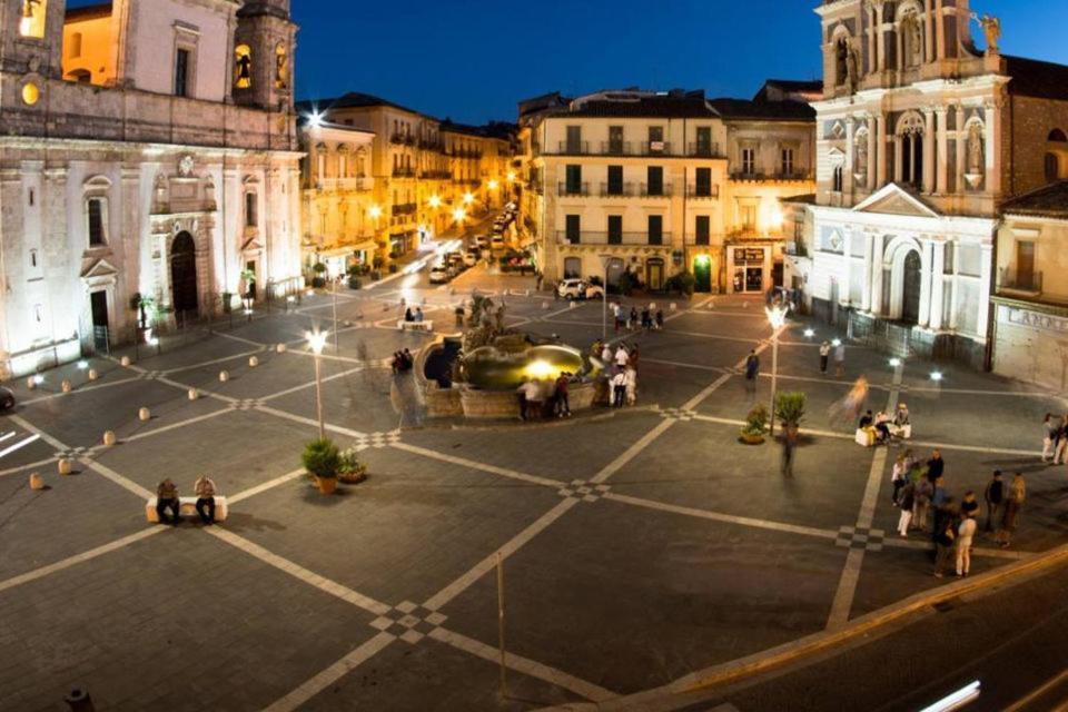 Hotel Plaza Caltanissetta Bagian luar foto