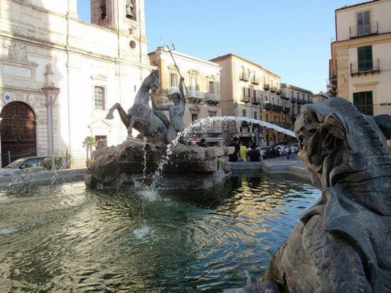 Hotel Plaza Caltanissetta Bagian luar foto