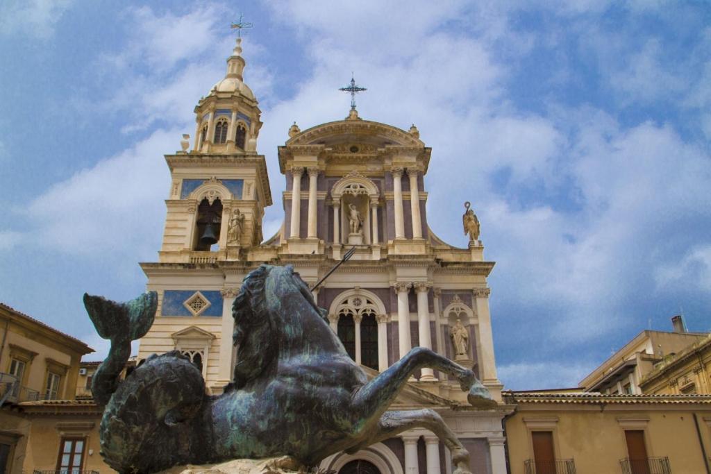 Hotel Plaza Caltanissetta Bagian luar foto