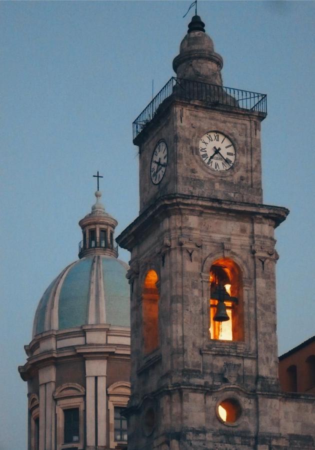 Hotel Plaza Caltanissetta Bagian luar foto